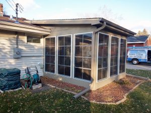 custom-porch-additions_twin-cities_mn 3-season porch built by Carter Custom Construction, your trusted deck & porches builder in the Twin Cities.