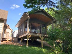 custom-porch-tree-house-addition_twin-cities_mn Custom screened-in porch addition built by Carter Custom Construction, your trusted deck & porches builder in the Twin Cities.