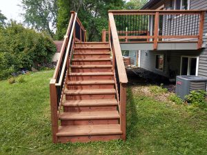 deck-outdoor-stair-lighting_woodbury-mn